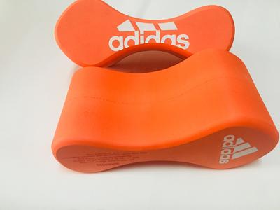 志謙塑膠生產(chǎn)adidas夾腿浮板